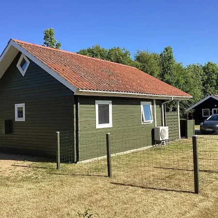 4 Person In Hovborg-by Traum *