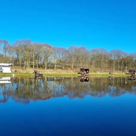 4 Person In Hovborg-by Traum