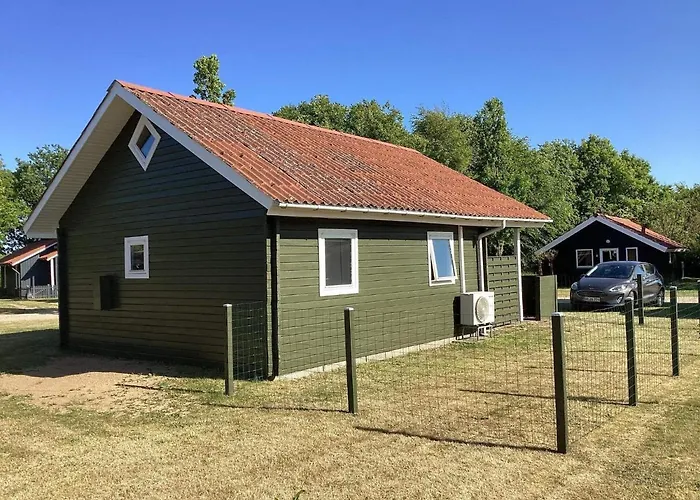 4 Person In Hovborg-by Traum *